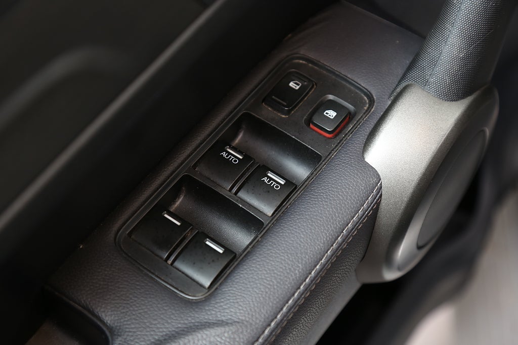 Honda CR-V 2,0 i-VTEC Executive 4WD Aut 1ägare Skinn Motorv Drag