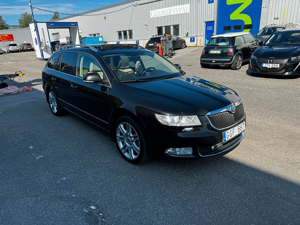 Skoda Superb Kombi 3.6  V6 4x4 Euro 5 *(((( SÅLD)))