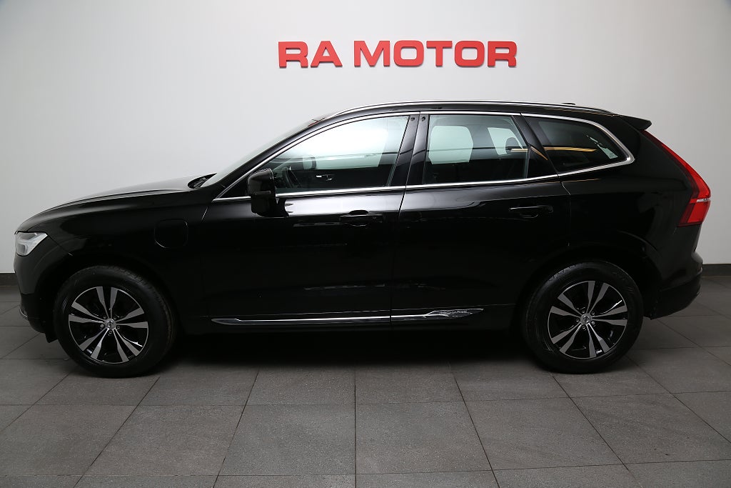 Volvo XC60 Recharge T6 350hk Momentum AWD Panorama Kamera Leasbar 2023