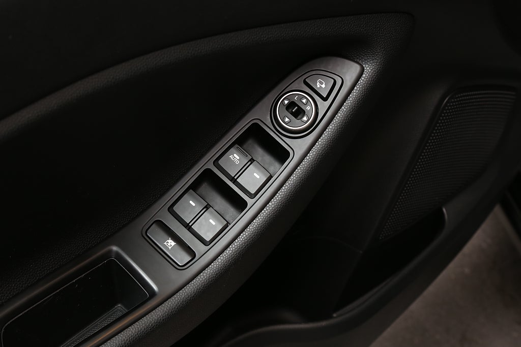 Hyundai i20 1,2 Premium CarPlay Kamera P-sensor Motorvärmare 2019