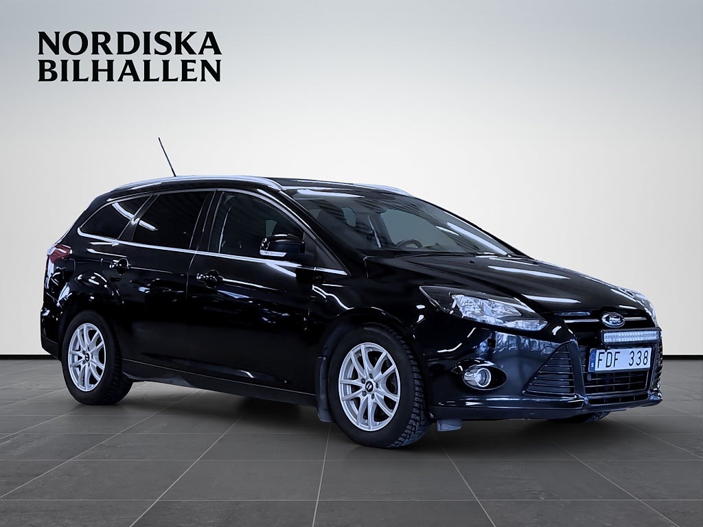 Ford Focus Kombi 2.0 TDCi Powershift Titanium *RESERVERAD*Dragkrok