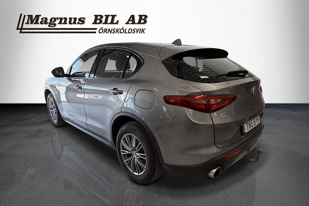 Alfa Romeo Stelvio 2.0 Turbo Super 16V Q4 Kamera Drag Navi  miniatyr 4