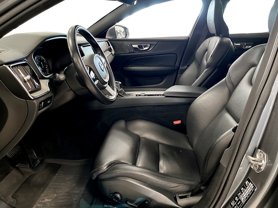 Bild på Volvo V60 Inscription Teknikpaket T5 250hk H/K 360° PANO ELSTOL