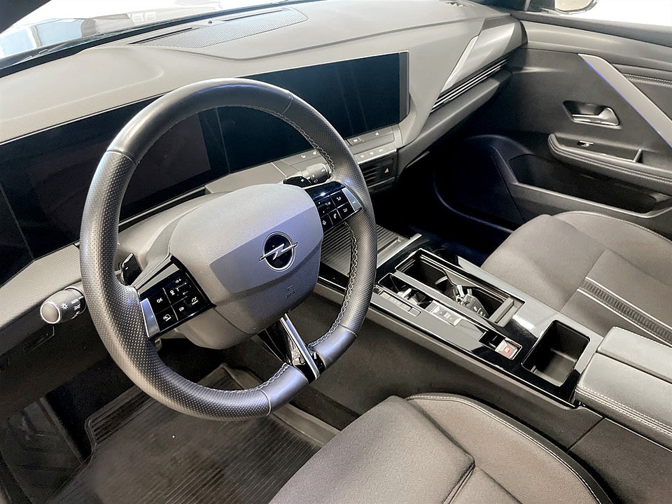 Bild på Opel Astra ST GS 1.2 Turbo 130hk Aut B-KAMERA CARPLAY