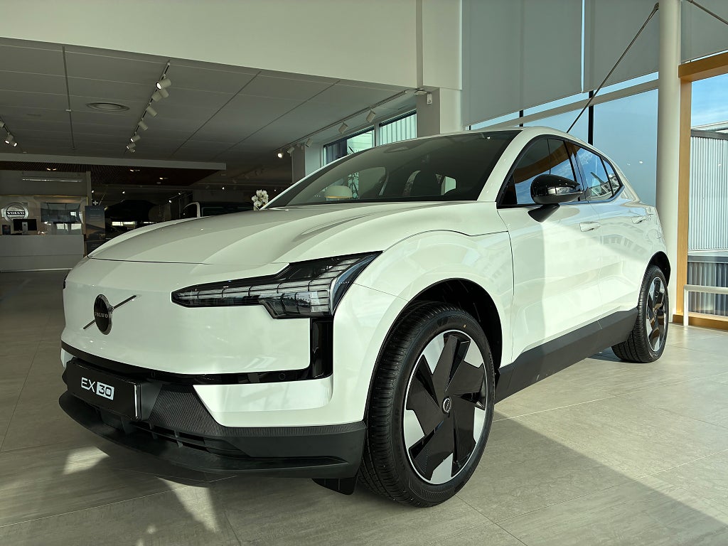 Volvo EX30 Privatleasingkampanj Plus Long Range
