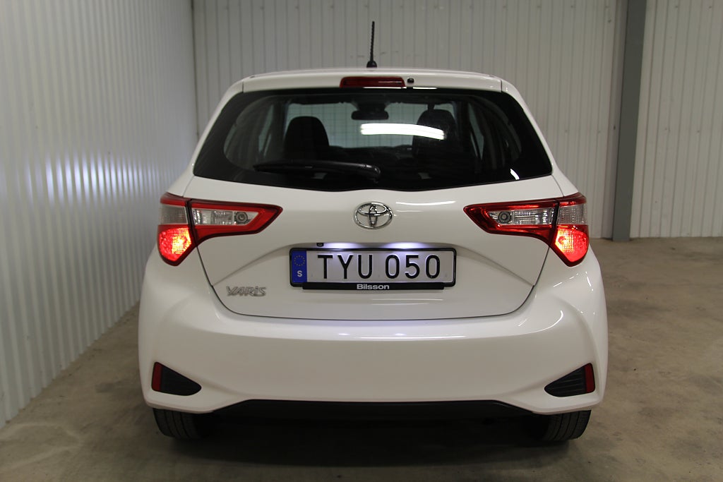 Toyota Yaris 5-dörrar 1.5 nyservad, nybesiktigad