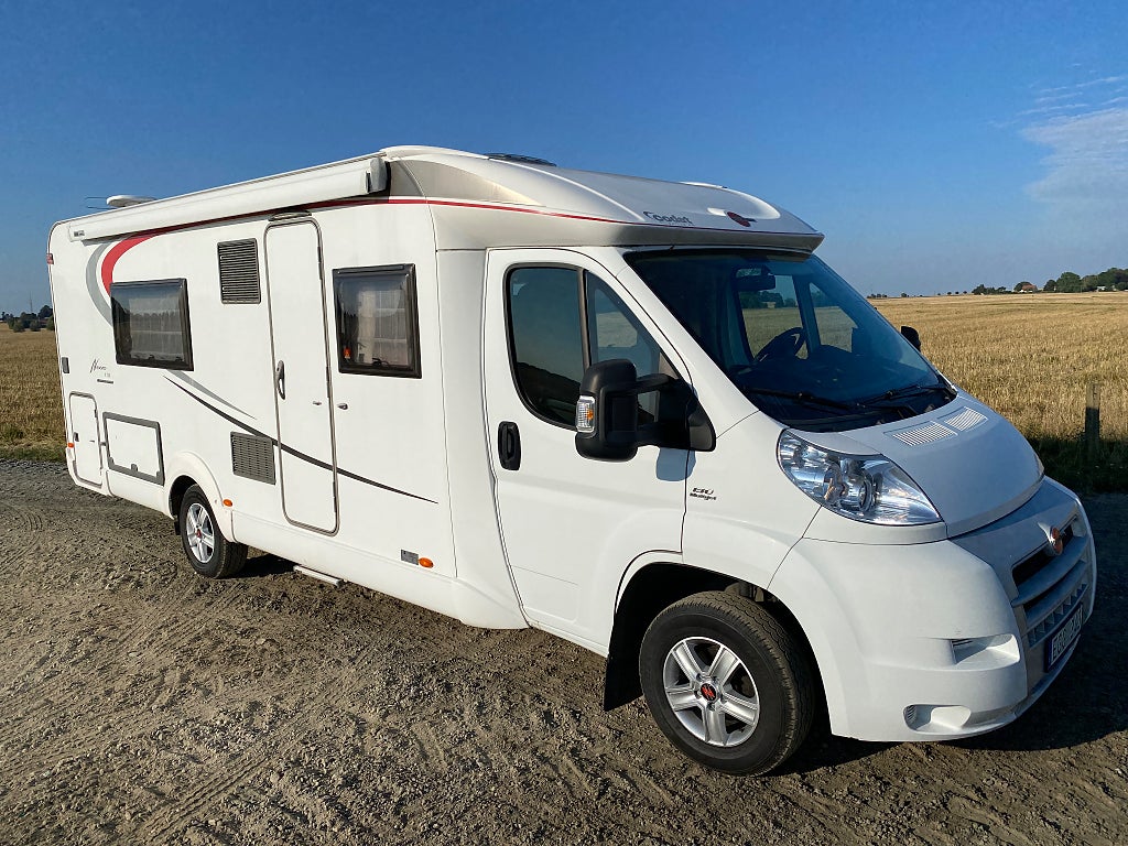 Bürstner Nexxo T 720 Långbäddar/ 2x AC/ Ugn/ 5.400 mil