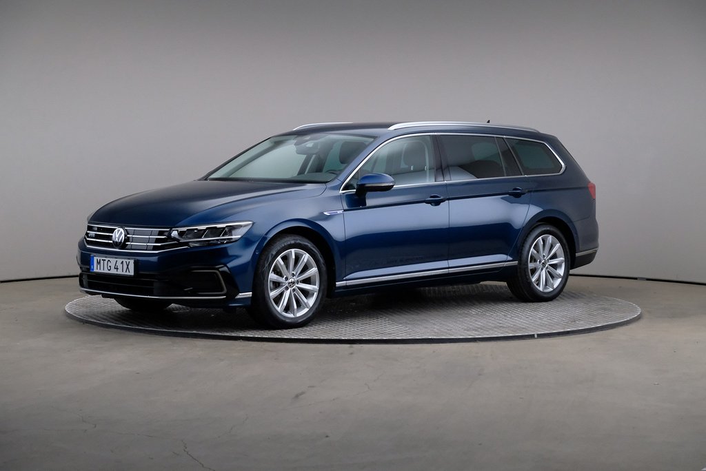 Volkswagen Passat GTE SC Drag Värmare Active Info