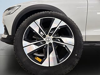 Volvo V60 Cross Country D4 AWD Advanced SE II S&V-hjul/Drag/H/K/Kamera/Dvärm – bild 14