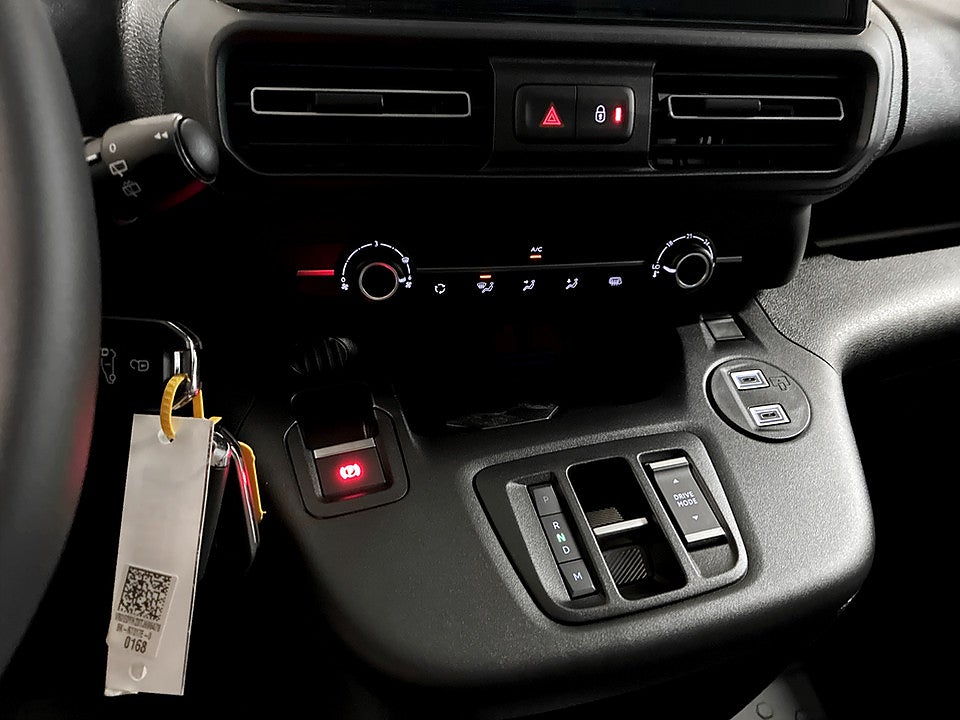 Bild på Peugeot Partner 130hk Aut L2 - EDITION! SERVICE & VINTERHJUL INGÅR!