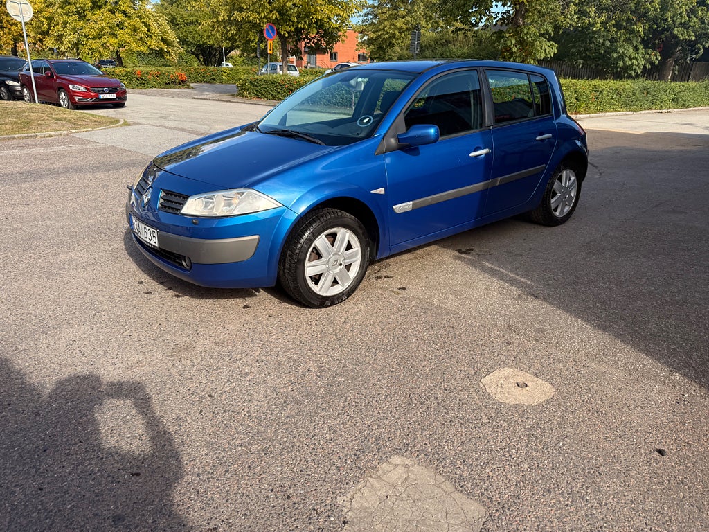 Renault Mégane 5-dörrar 1.6 Euro 4,Ny besiktad ,Ny servad 