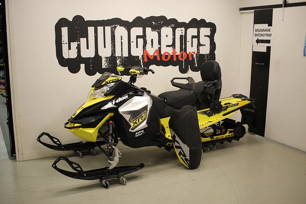 Ski-Doo Renegade X-RS 600 E-tec 137" 2016