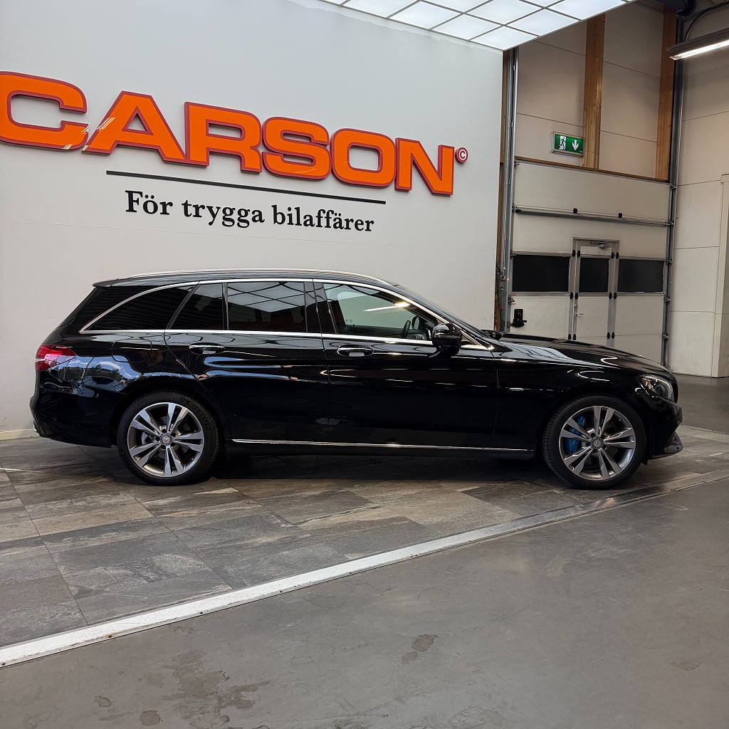 Mercedes-Benz C *HÖSTREA*350 T e Aut Burmester Luftfjädring Drag ACC