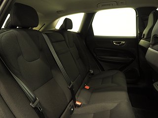 SUV Volvo XC60 13 av 23