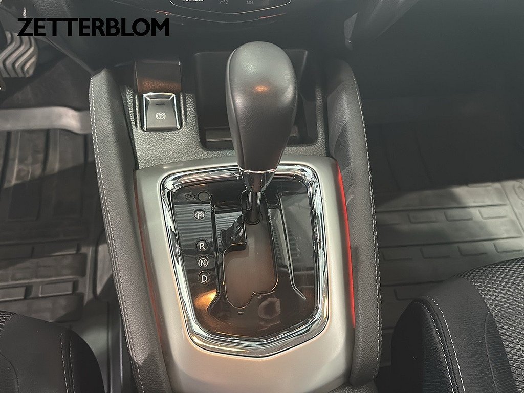 SUV Nissan Qashqai 14 av 17