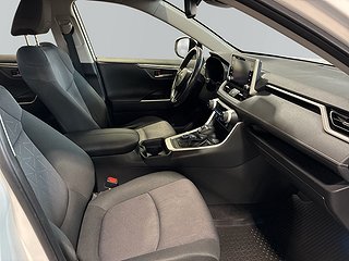 Toyota RAV4 Hybrid AWD-i E-CVT Värmare Kamera Psens S&V-däck