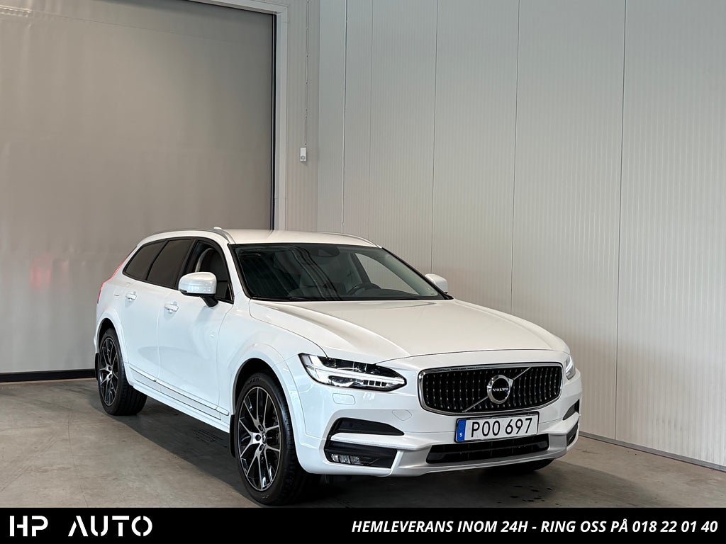Volvo V90 Cross Country D4 AWD Dragkrok D-Värm Skinn Kamera VOC Nedlackad