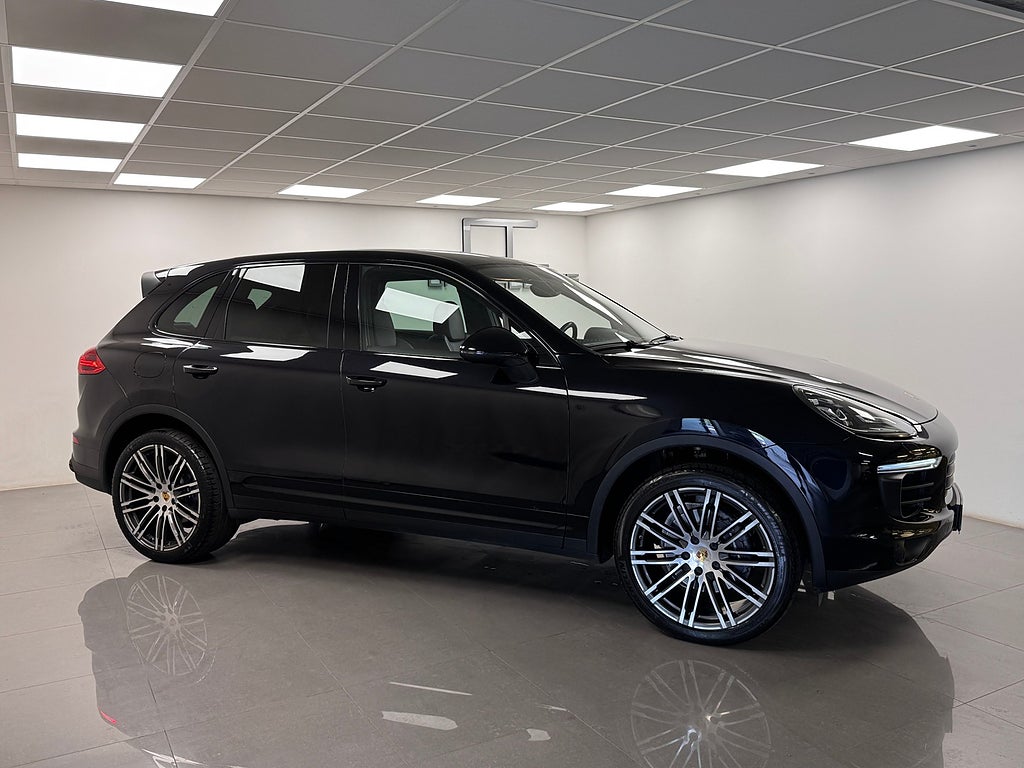 Porsche Cayenne 2016 - miniatyr 12