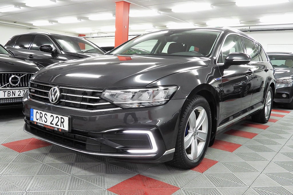 Volkswagen Passat GTE 1.4 TSI SoV Hjul Drag Värmare Laddhybrid Carplay Räntan fr 
