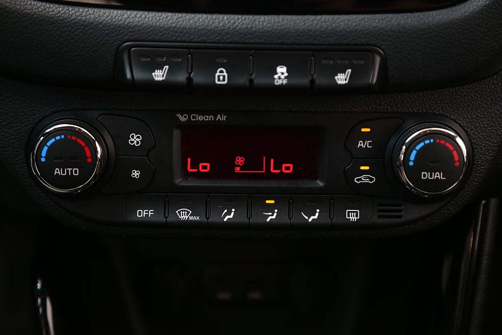 Kia Ceed 1,6 CRDi EX 110hk Eco Comfort 5D Dragkrok 2014