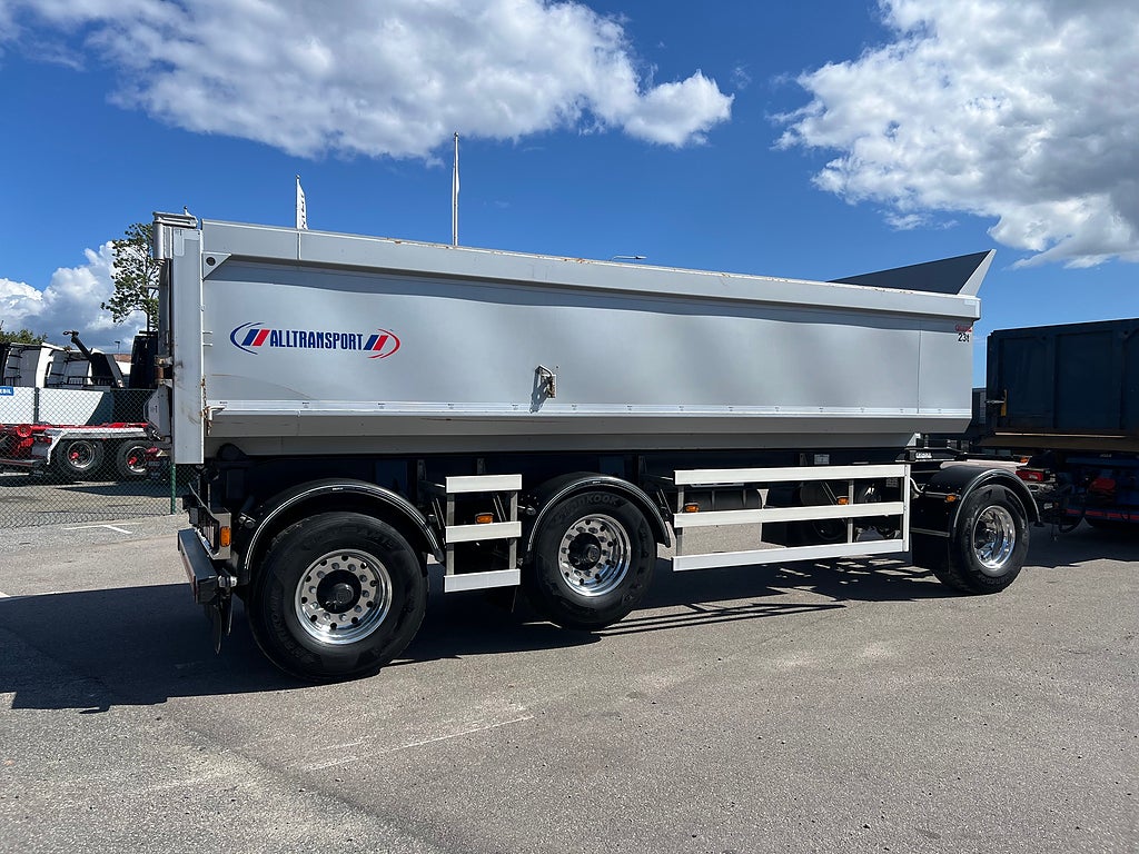 Övriga Roadex 3 Axlad tippvagn,