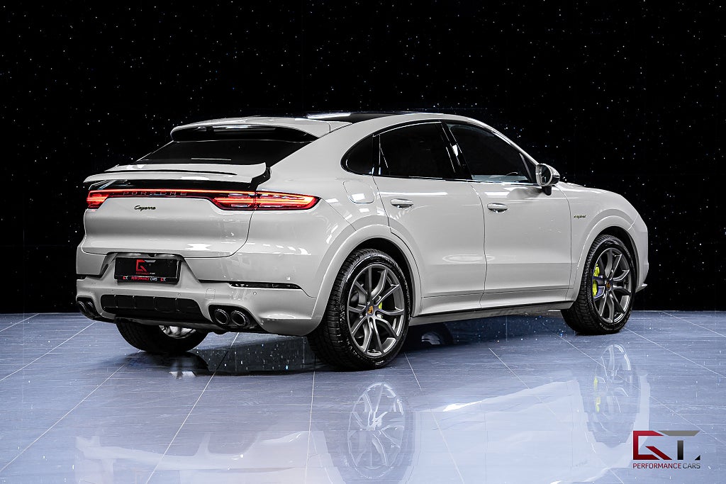 Porsche Cayenne E-Hyb Coupé PLATINUM MOMS 1450mil SportDesign Pano BOSE