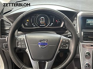 SUV Volvo XC60 12 av 14