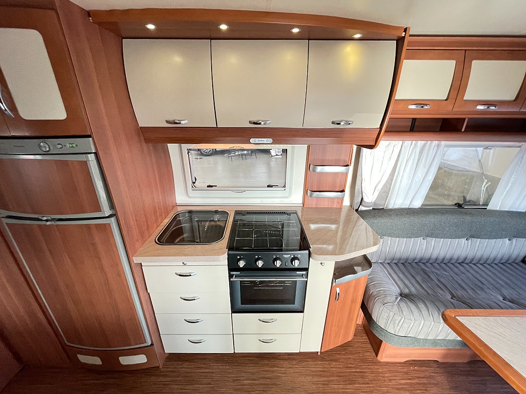 Hobby 780 WLU Nordic Edition /ALDE/Mover/AC/Markis med sidor/Solcell/L - Hobby