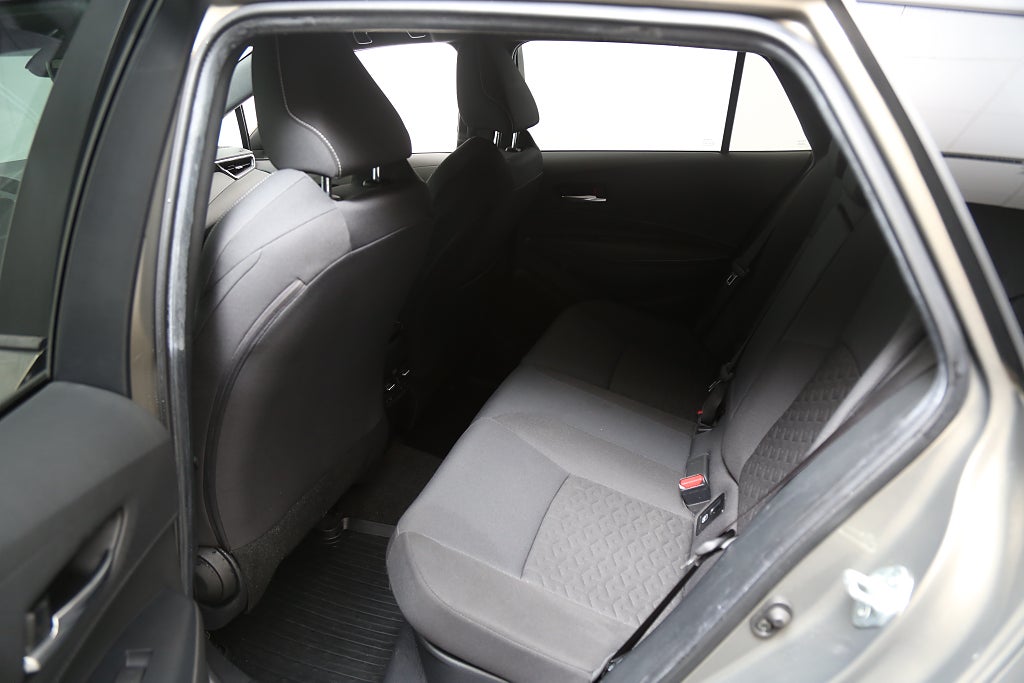 Toyota Corolla Touring Sports Hybrid e-CVT 122hk Style Motorvärmare 2020