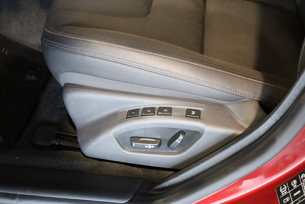 Volvo S60 T4F 180Hk Momentum Navi VOC PDC K-remsbytt 2013