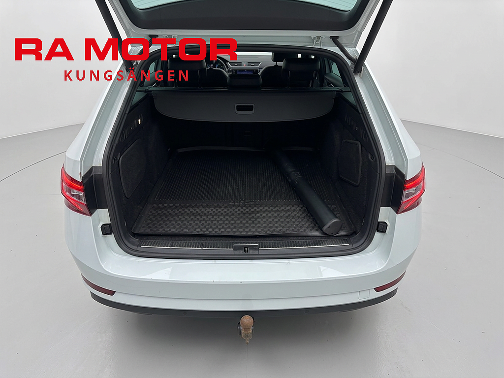 Skoda Superb 1.8 TSI 180hk L&K | Drag | Värmare | Navi | Kamera | 2018