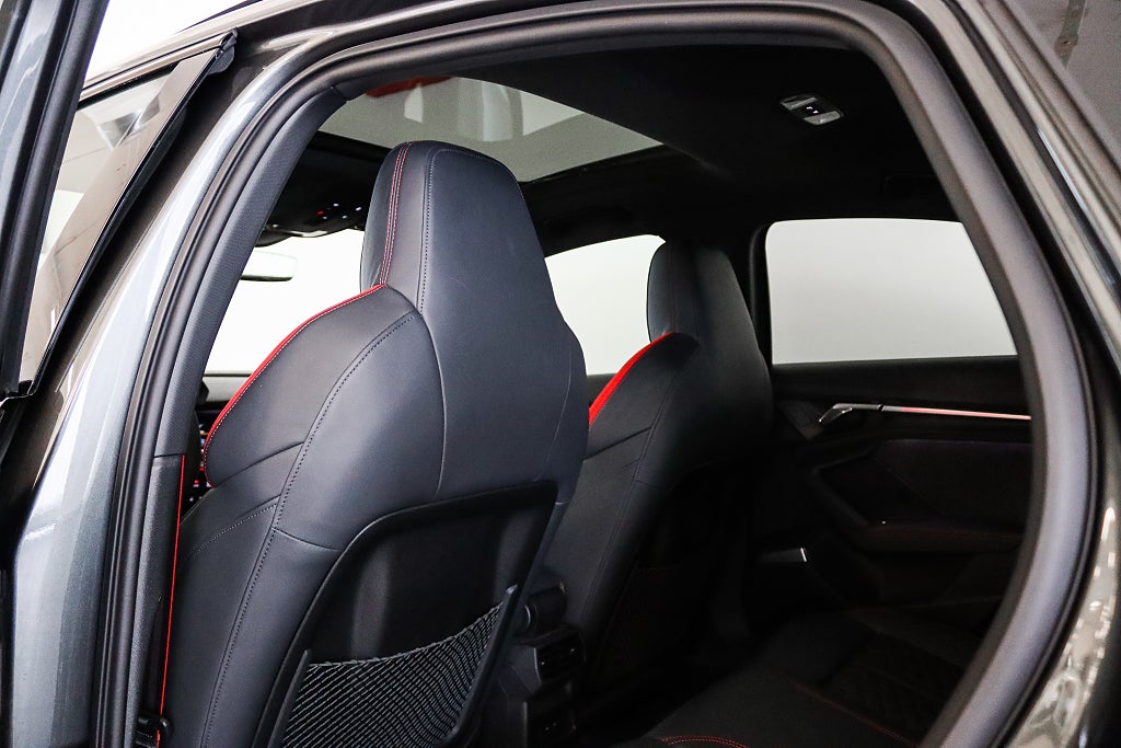 Audi RS3 Sedan RS-design Pano RS-avgas 360° Matrix B&O