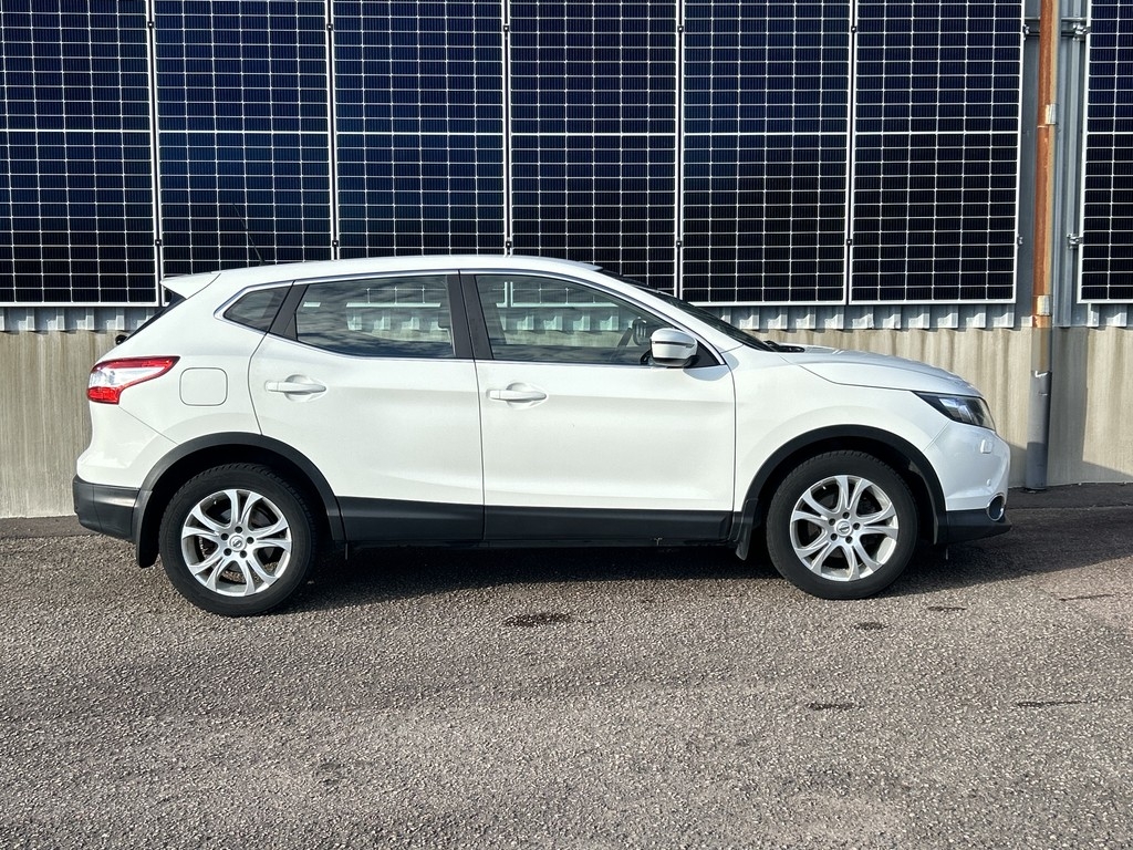 Nissan Qashqai 2016, bild 2/10