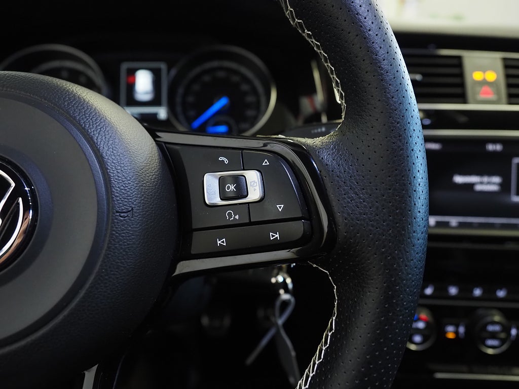 Volkswagen Golf 3-dörrars R 2.0 TSI 300hk 4Motion Manuell | Dynaudio | 2016