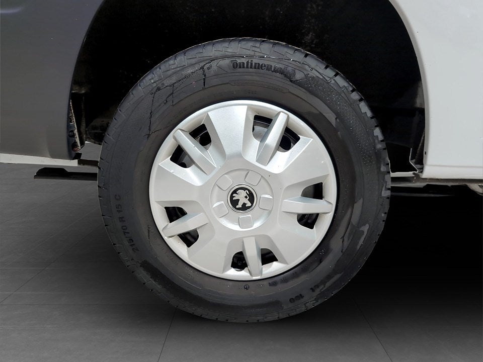 Bild på Peugeot Boxer PRO+ 2.2 BHDi 140hk L2H1 - B-KAMERA, DRAG