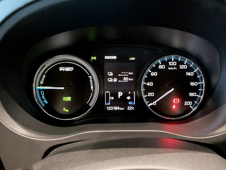 Bild på Mitsubishi Outlander Business PHEV 203hk Aut AWD - B-KAMERA,DRAG,ELSTOL