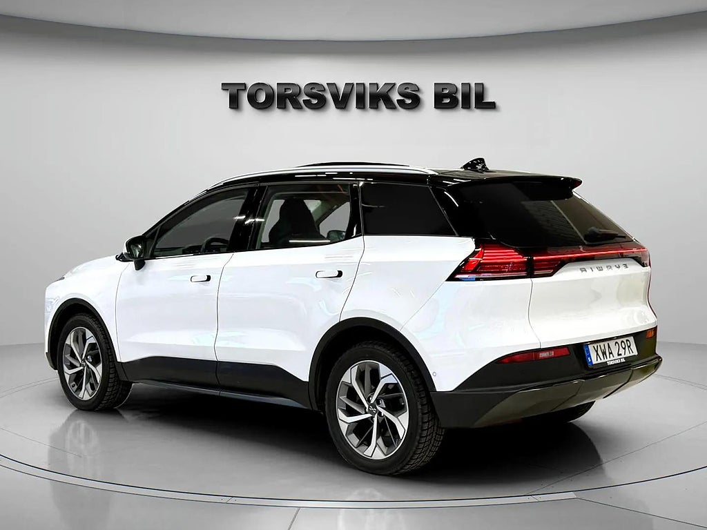Aiways U5 63 kWh Panorama Skinn 360*Kamera Räckvidd:400 kilometer - miniatyr 4