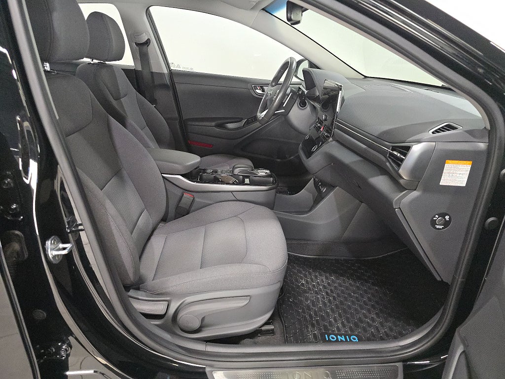 Hyundai IONIQ Premium Electric 38.3 kWh | Vinterhjul ingår