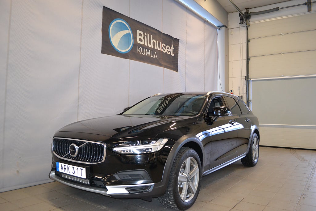 Volvo V90 Cross Country B4 AWD 197Hk Momentum Drag Navi V-Hjul