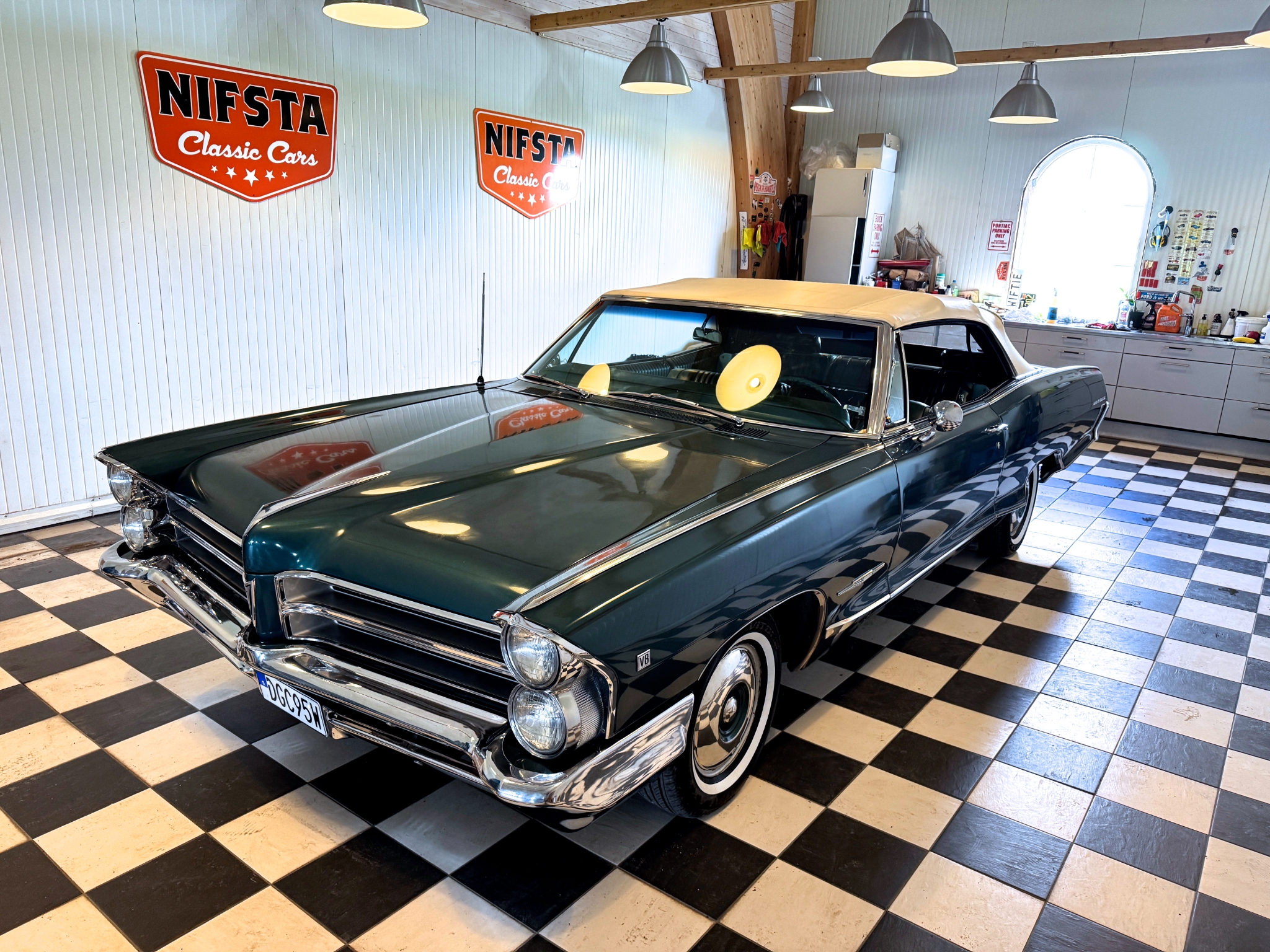 Pontiac Parisienne