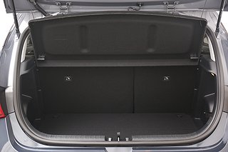 Halvkombi Hyundai i20 8 av 16