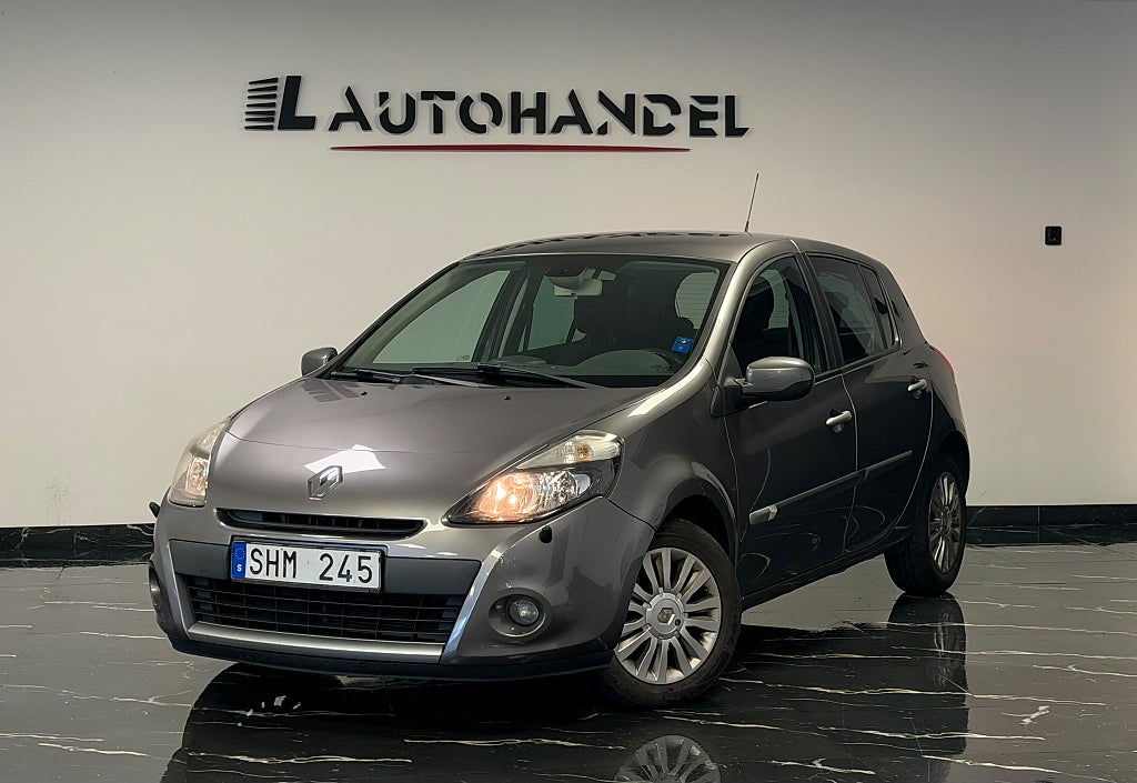 Renault Clio 5-dörrars Halvkombi 1.2 Nybesiktigad 75Hk