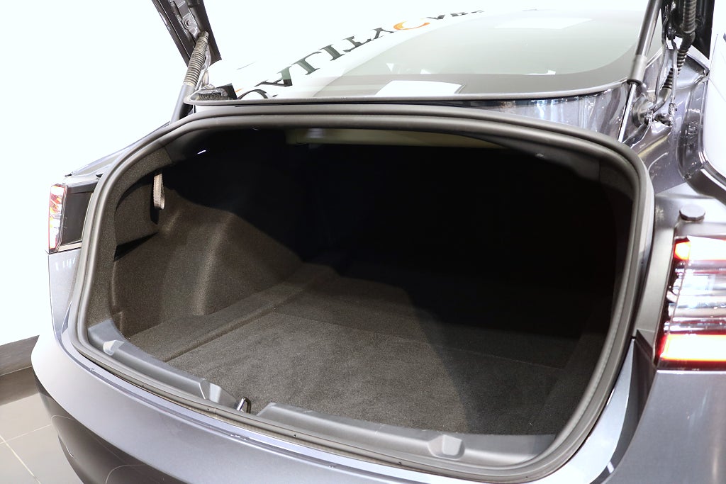 Tesla Model 3 2023 - miniatyr 22