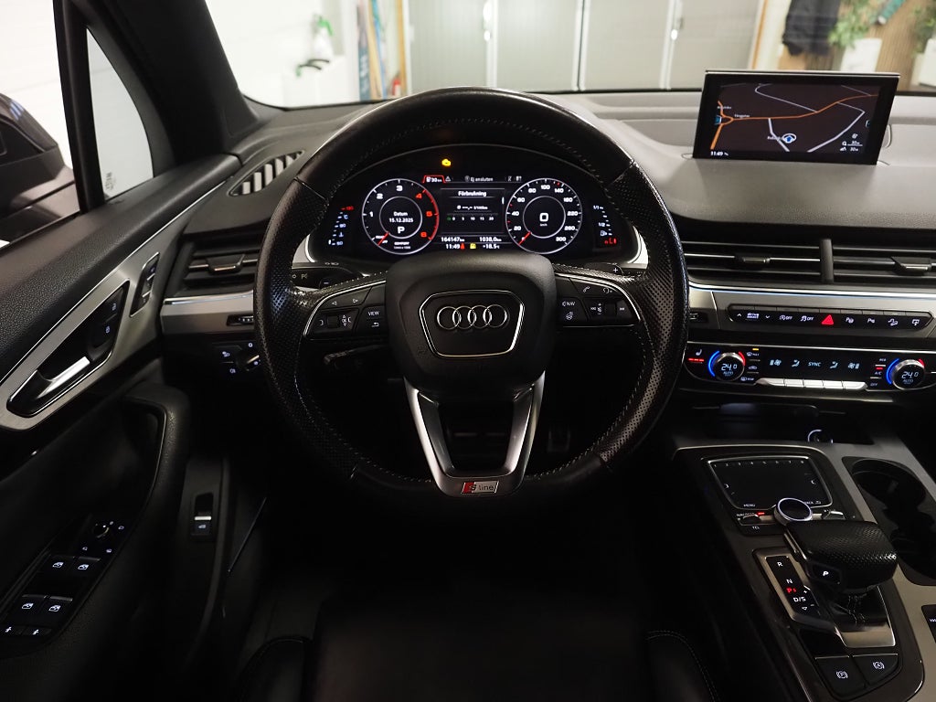 Audi Q7 3.0 TDI V6 272hk Quattro S Line 7-Sits Cockpit Bose Drag 2016
