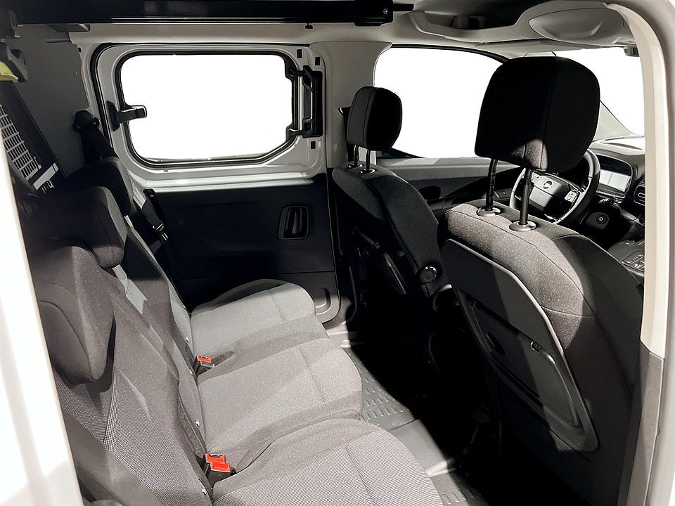 Bild på Opel Combo Crew Cab 130hk Aut - OMGÅENDE LEVERANS!