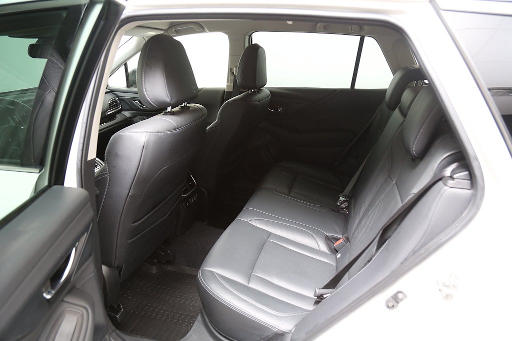 Subaru Outback 2,5i 169hk XFuel Limited AWD Aut Dragkrok