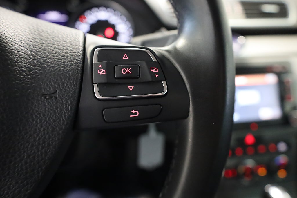 Volkswagen Passat 2.0 TDI AUT 4Motion R-line Drag Kamera Drag Läder 2013