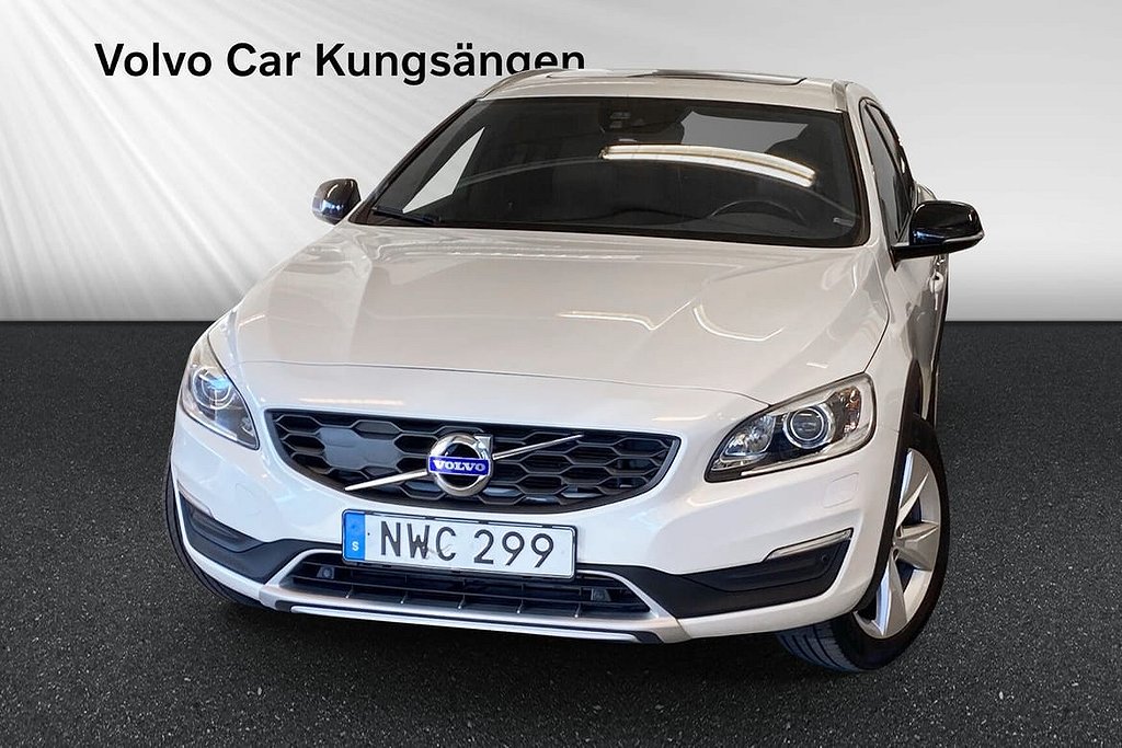 Volvo V60 Cross Country D4 AWD Summum BE PRO B-Kamera Taklucka VOC Keyless