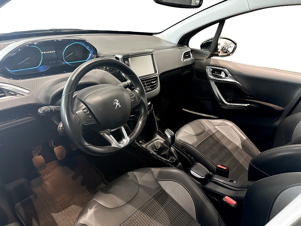 Bild på Peugeot 2008 Allure 1.2 PT 82hk BACKSENSORER