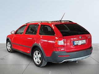 Skoda Octavia Scout 2.0 TDI 4Motion Scout Värmare/SoV/Drag/AC/Fhåll bakifrån